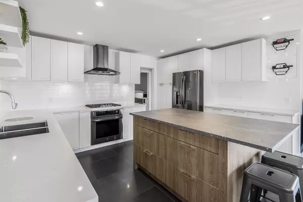 8052 Melburn DR Mission, BC V2V 7B6