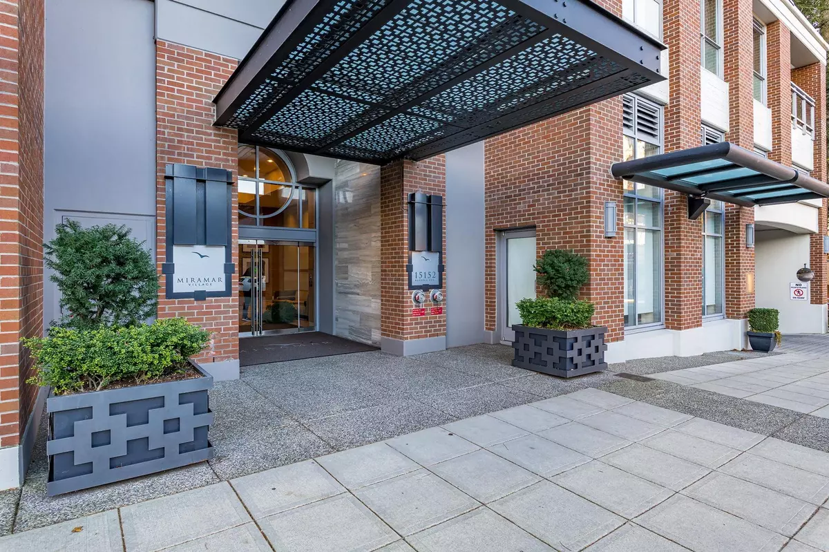 White Rock, BC V4B 0A3,15152 Russell AVE #404