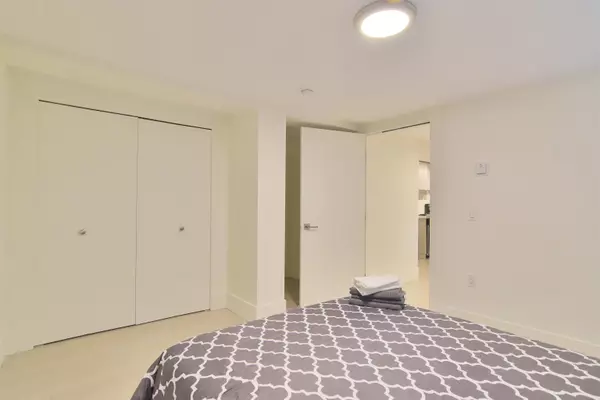 Vancouver, BC V6G 1G2,1425 Haro Street #002