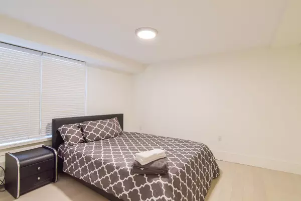 Vancouver, BC V6G 1G2,1425 Haro Street #002