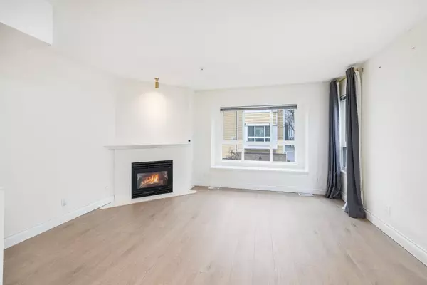 Vancouver, BC V5S 2J4,8431 Jellicoe ST