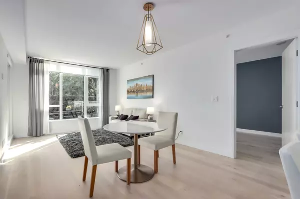 North Vancouver, BC V7J 0B4,1295 Conifer ST #105