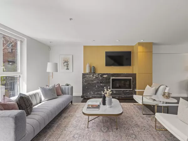 Vancouver, BC V6R 3K6,1961 Collingwood ST #215