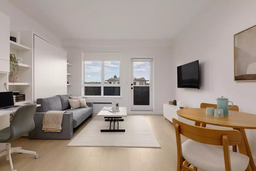 2450 Garden DR #419, Vancouver, BC V5N 1W8