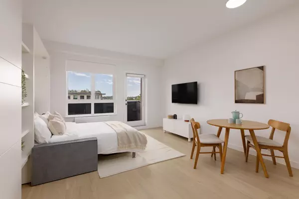 Vancouver, BC V5N 1W8,2450 Garden DR #419