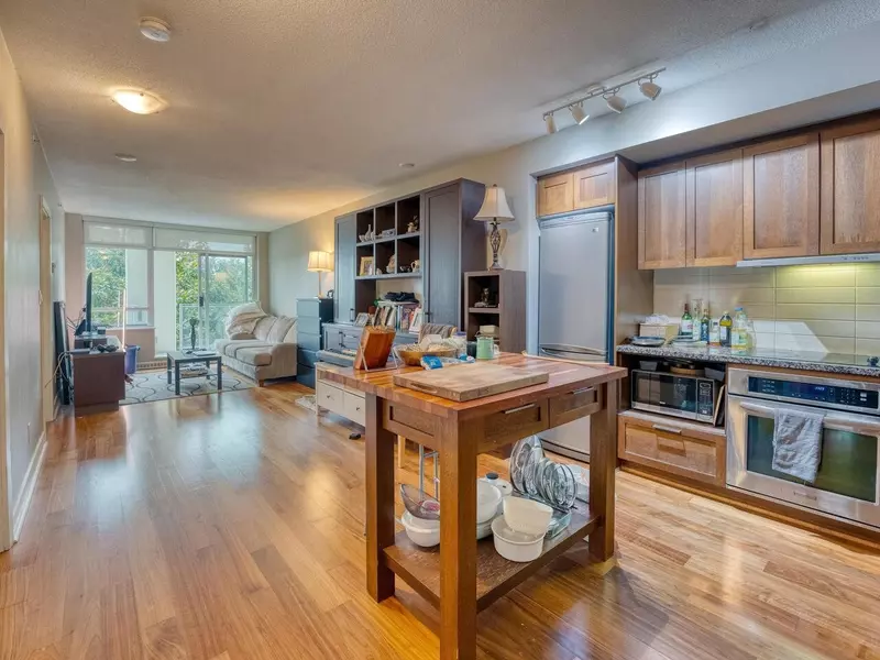 2268 W Broadway #516, Vancouver, BC V6K 0B2