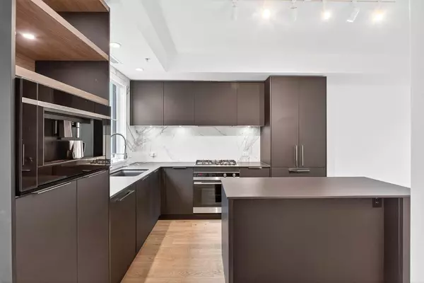North Vancouver, BC V7P 0C9,2070 Curling RD #109