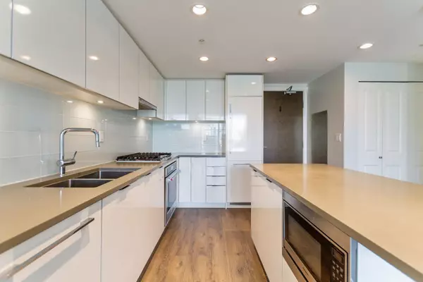 2388 Madison AVE #409 Burnaby, BC V5C 0K8