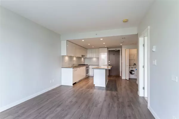 Burnaby, BC V5C 0K8,2388 Madison AVE #409