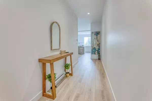 Coquitlam, BC V3E 0V9,3421 Queenston AVE #104