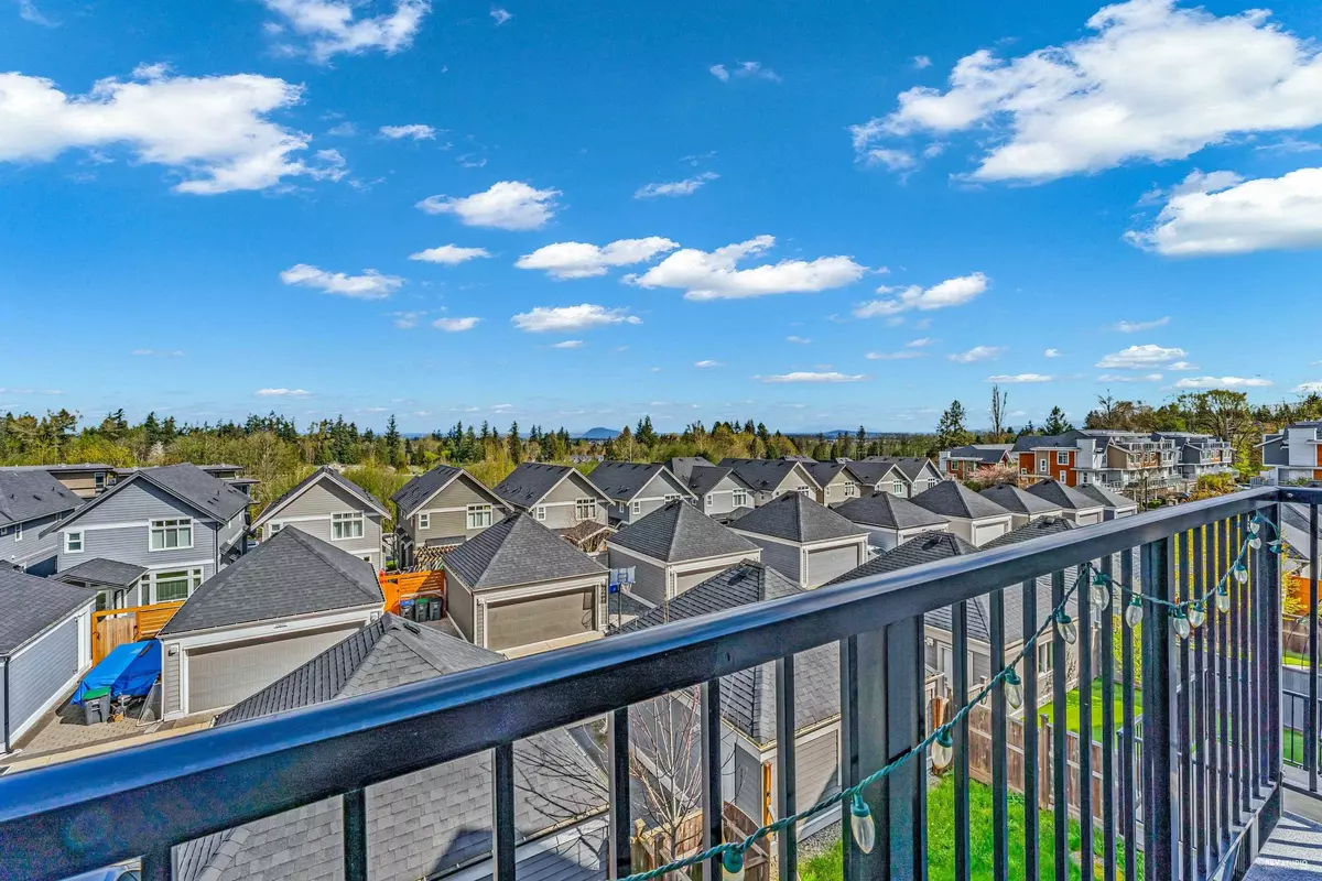 Surrey, BC V3Z 0N4,15855 29a AVE