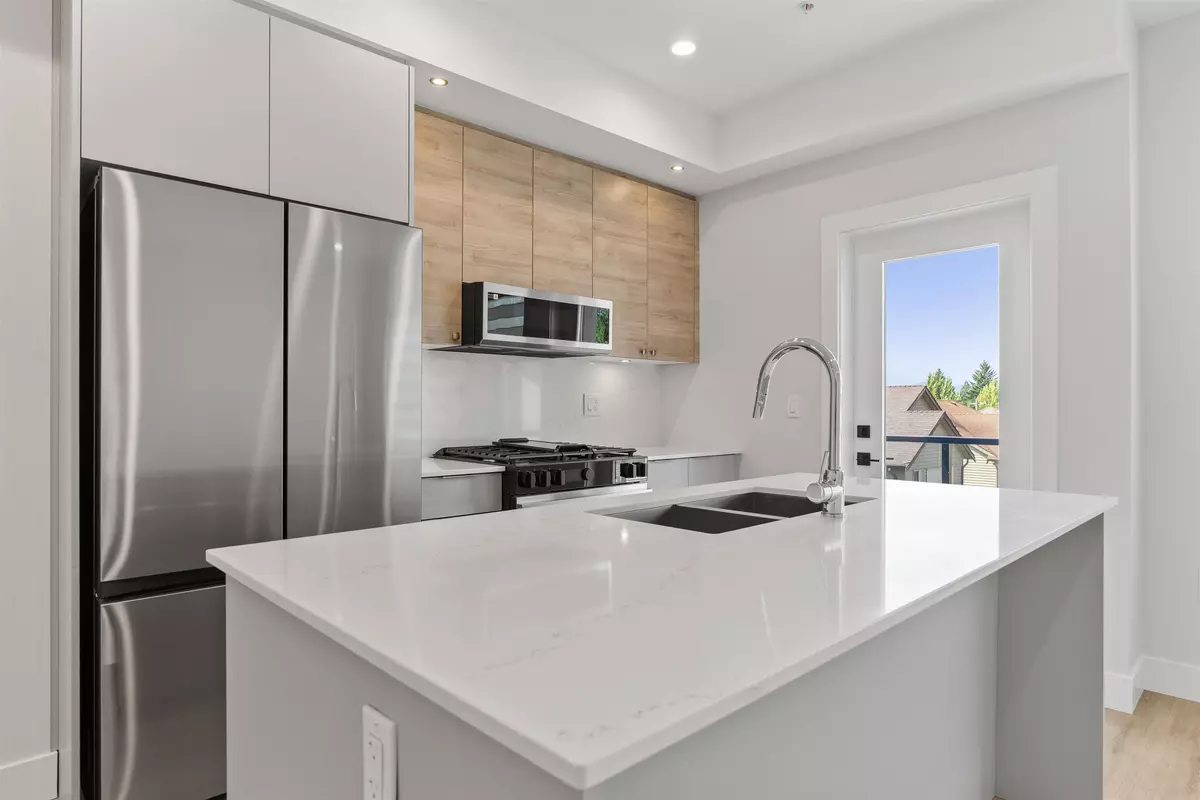Maple Ridge, BC V2W 0K9,10640 248 ST #38