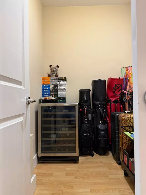 6328 Larkin DR #309 Vancouver, BC V6T 2K2