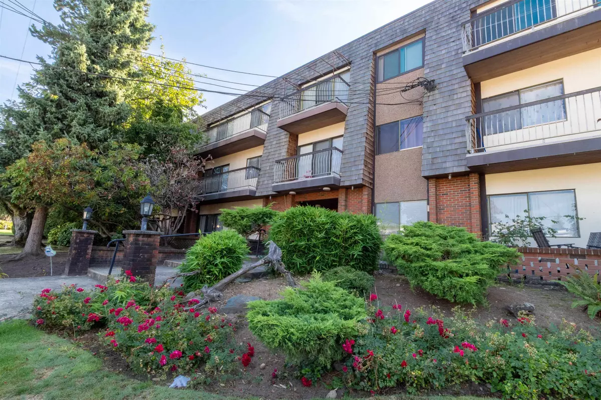 Burnaby, BC V3N 1E1,7428 19th AVE #106