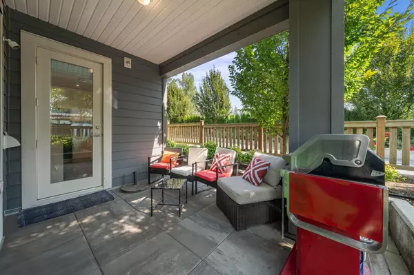 Langley, BC V2Y 4J9,20356 72b AVE #117