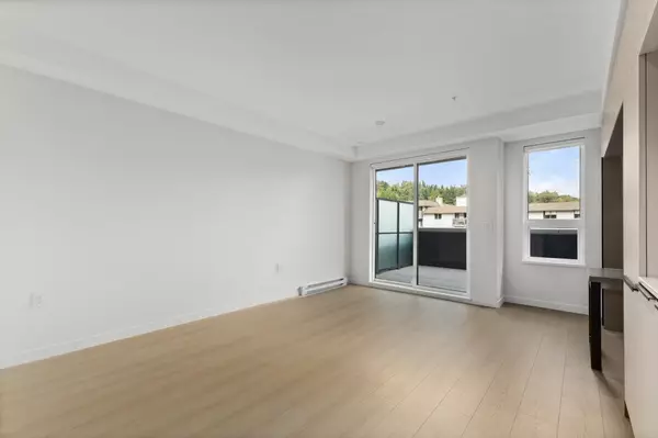 Port Moody, BC V3H 2A2,2015 St. Johns ST #209