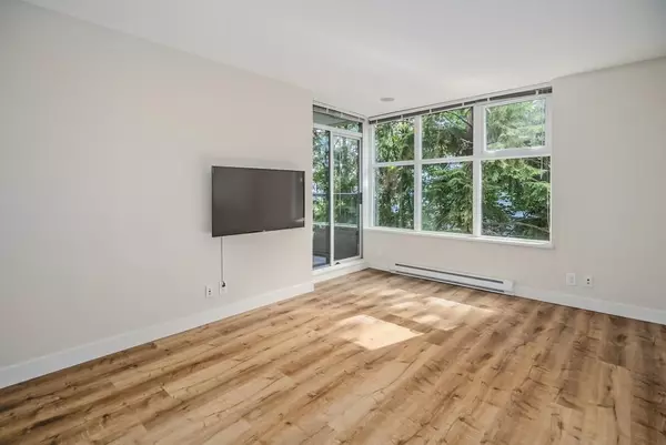 Burnaby, BC V5A 0A4,9262 University CRES #509