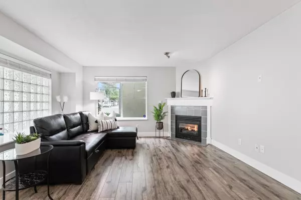 Maple Ridge, BC V4R 2P5,23560 119 AVE #38