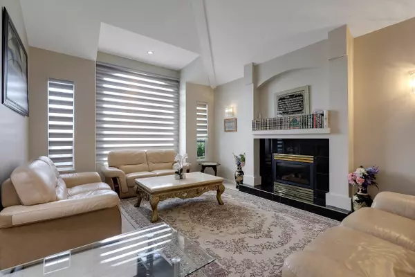 New Westminster, BC V3M 5A7,1210 Salter ST