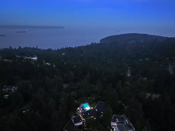 West Vancouver, BC V7S 2V1,4514 Woodgreen DR