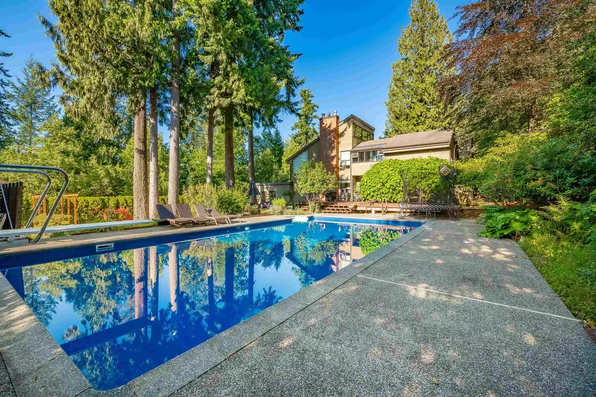 Surrey, BC V4P 3L2,14450 34 AVE