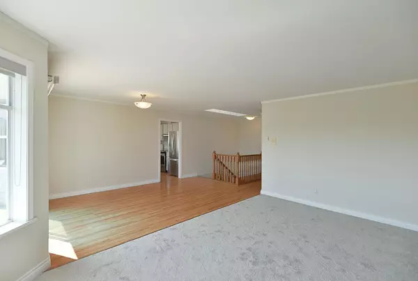Gibsons, BC V0N 1V8,808 Bayview Heights RD