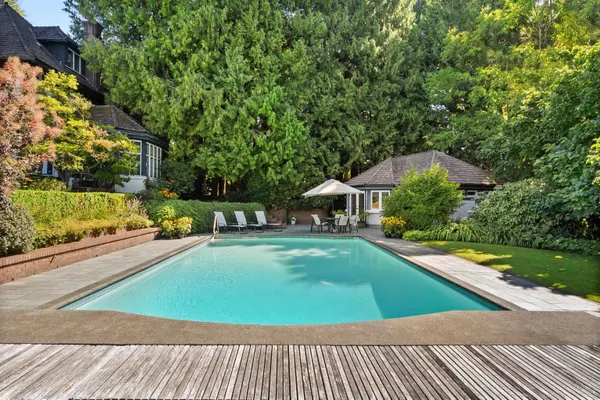 2206 SW Marine DR Vancouver, BC V6P 6C2