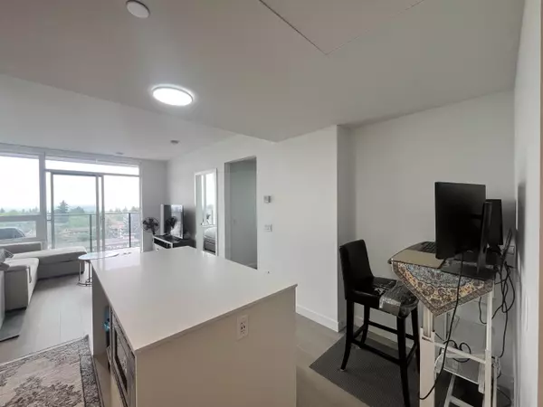 Burnaby, BC V5H 0K9,6537 Telford AVE #806