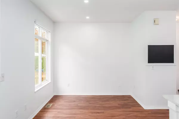 Surrey, BC V3S 9G3,15030 58 AVE #34