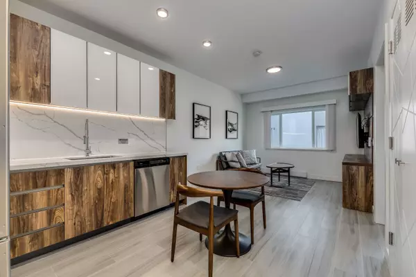 Vancouver, BC V6E 1L4,1168 Pendrell Street #303 - PROMO