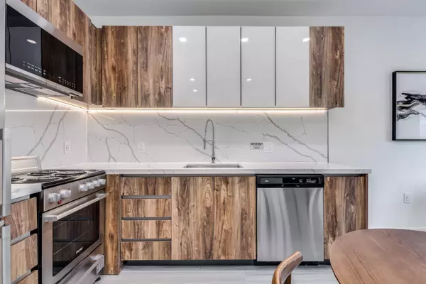 Vancouver, BC V6E 1L4,1168 Pendrell Street #303 - PROMO