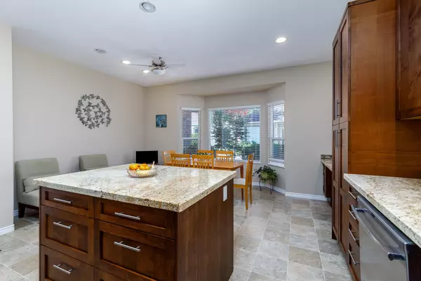 Surrey, BC V3S 8Y2,18939 65 AVE #15