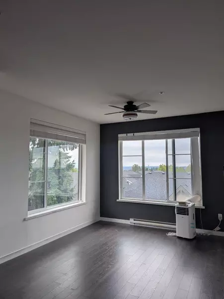 15835 85 AVE #409, Surrey, BC V4N 6W6