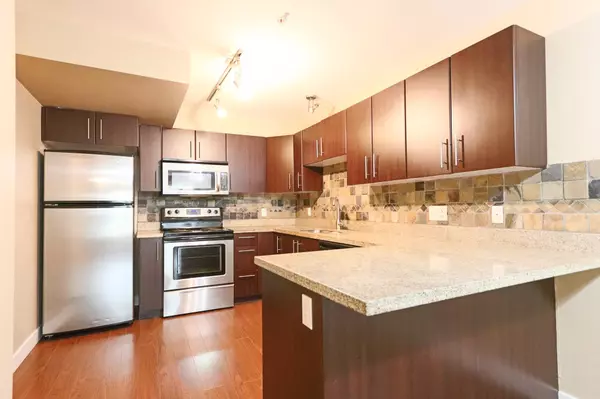 Burnaby, BC V3N 0C2,7428 14 AVE #68