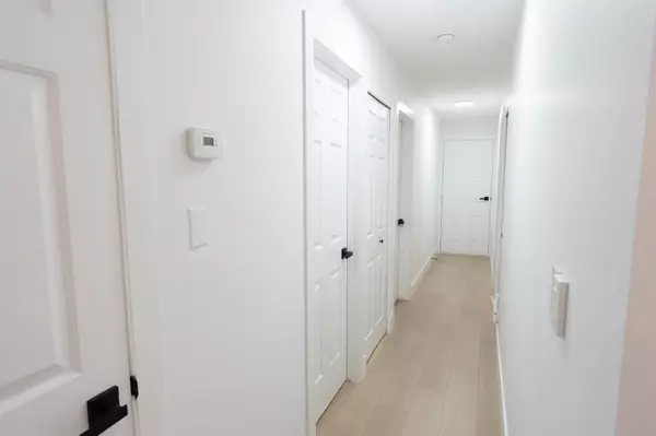 Vancouver, BC V6P 3R2,76XX Heather ST