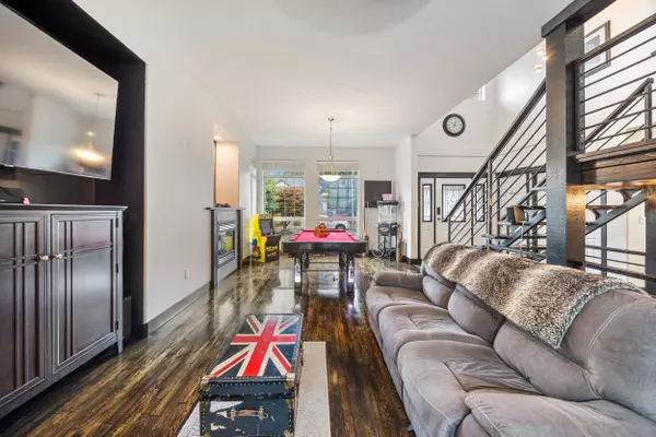 Abbotsford, BC V2S 8E3,3933 Paradise PL