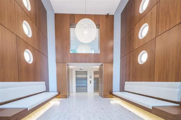 Vancouver, BC V6B 1E6,1225 Richards ST #1905