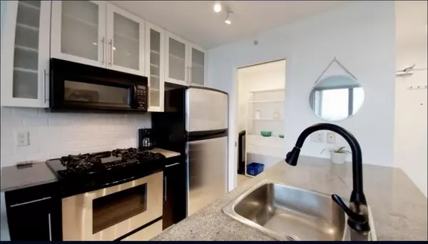 Vancouver, BC V6B 1E6,1225 Richards ST #1905