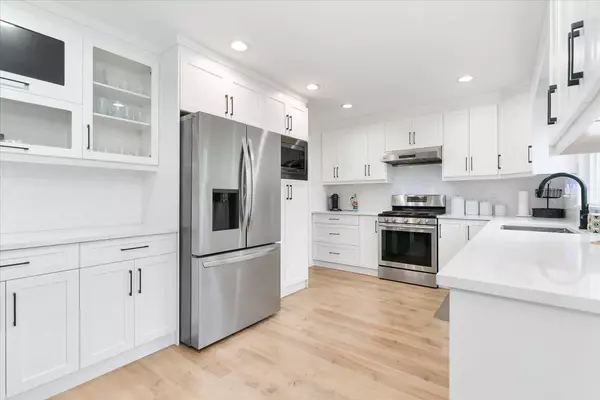 Langley, BC V2Y 2V2,5061 223a ST