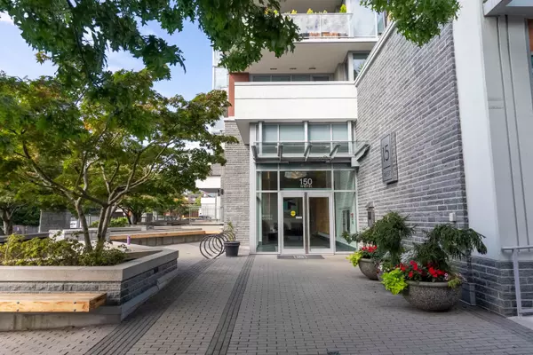 North Vancouver, BC V7M 0C4,150 W 15th ST #1401