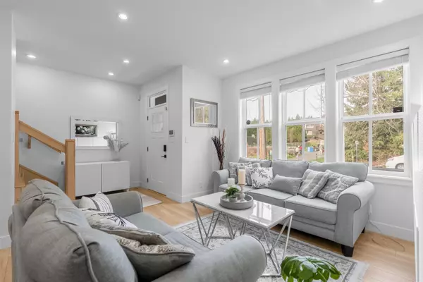 Coquitlam, BC V3E 3H1,3416 Queenston AVE #101