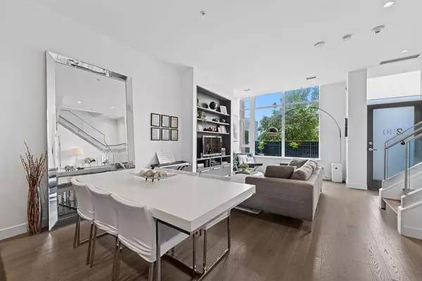 Vancouver, BC V5Y 3T2,230 W 1 AVE