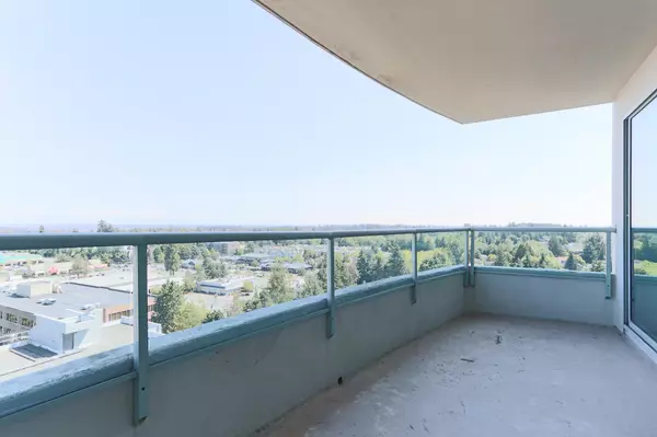 Surrey, BC V3R 0N2,15038 101 AVE #1503