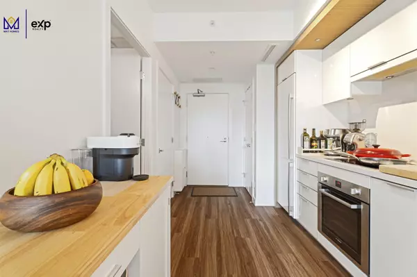 Vancouver, BC V6A 0H2,1661 Quebec ST #406