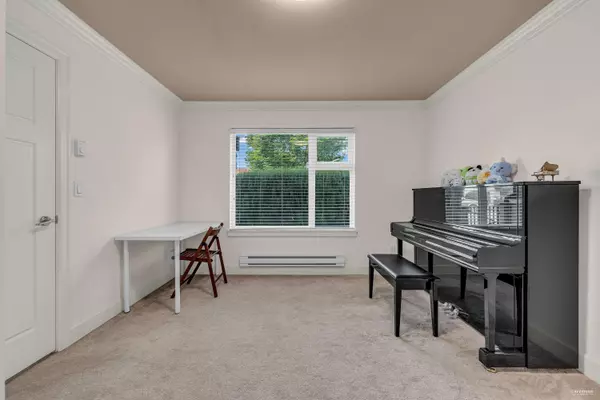 Delta, BC V4K 3B7,4766 55b ST #1