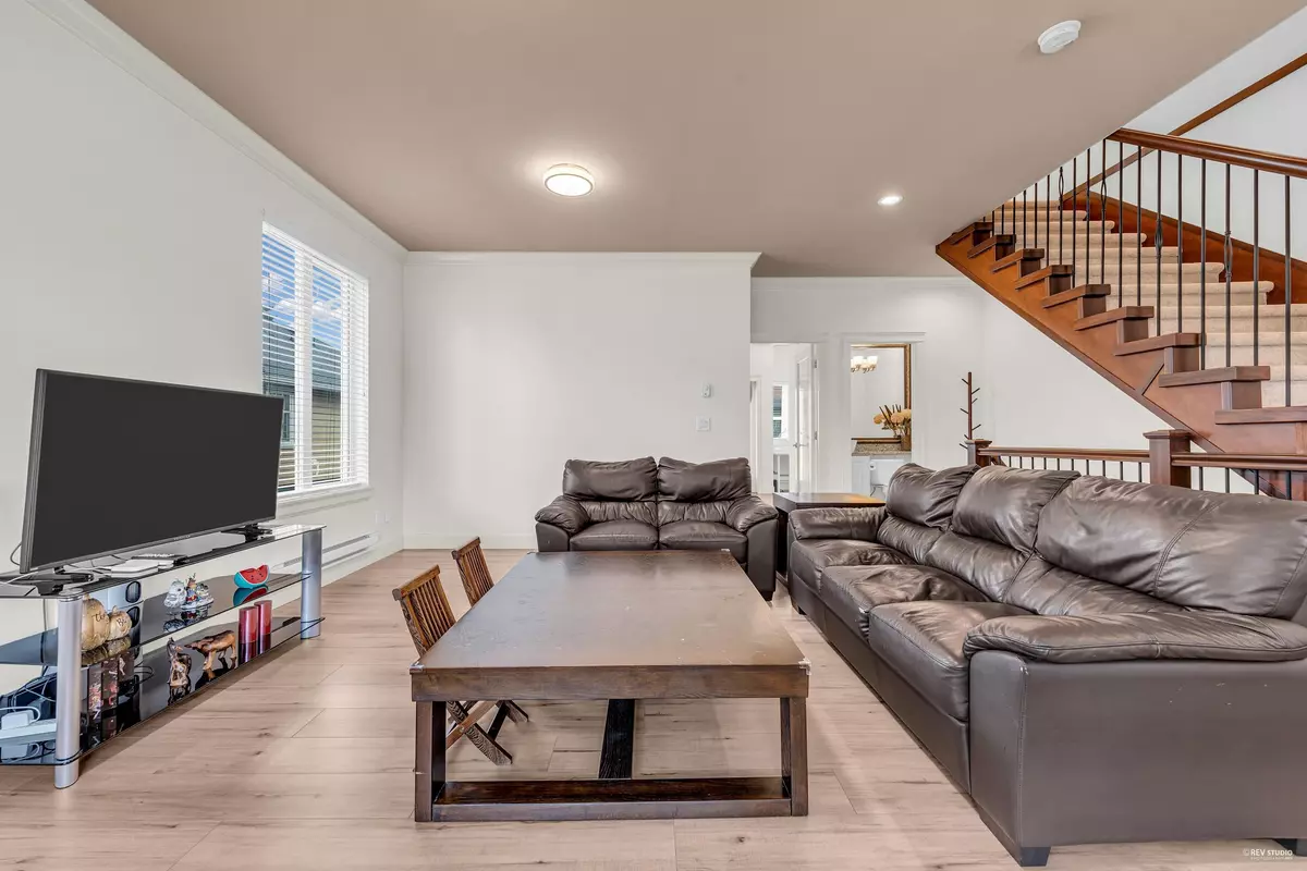 Delta, BC V4K 3B7,4766 55b ST #1