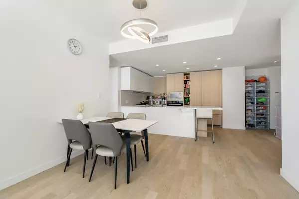 6833 Pearson WAY #417 Richmond, BC V7C 0E8