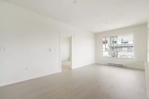 20834 80 AVE #B502 Langley, BC V2Y 3M5