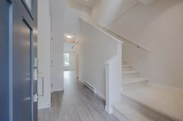 Coquitlam, BC V3E 0T7,1360 Mitchell ST #141