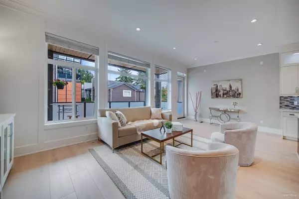 White Rock, BC V4B 4L5,1426 Finlay ST #3
